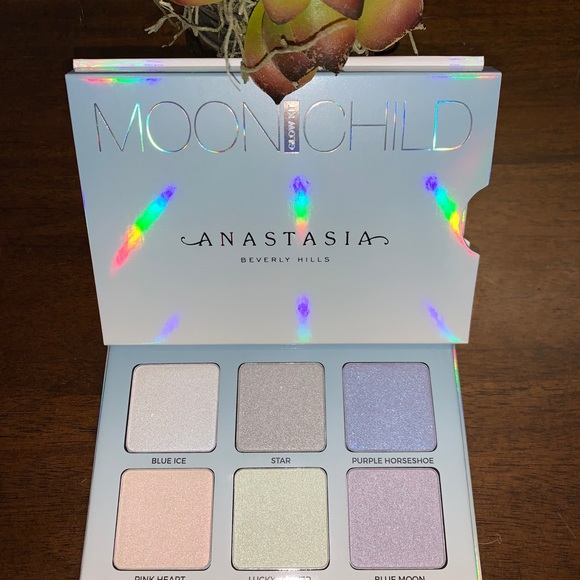 SOLD!! Anastasia palette + Moda brush - Picture 2 of 4